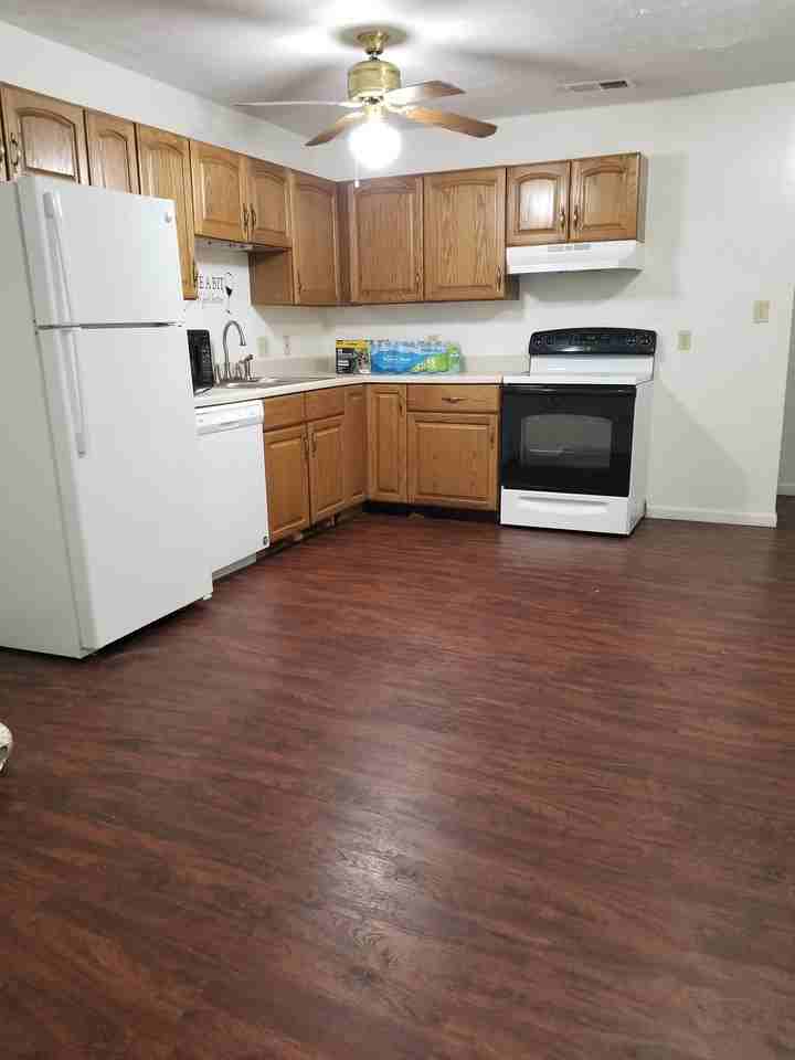 355 10th St Nw #2 - Photo 3 of 16