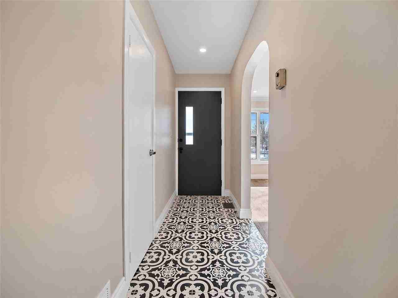 46 Sunset Drive - Photo 2 of 11