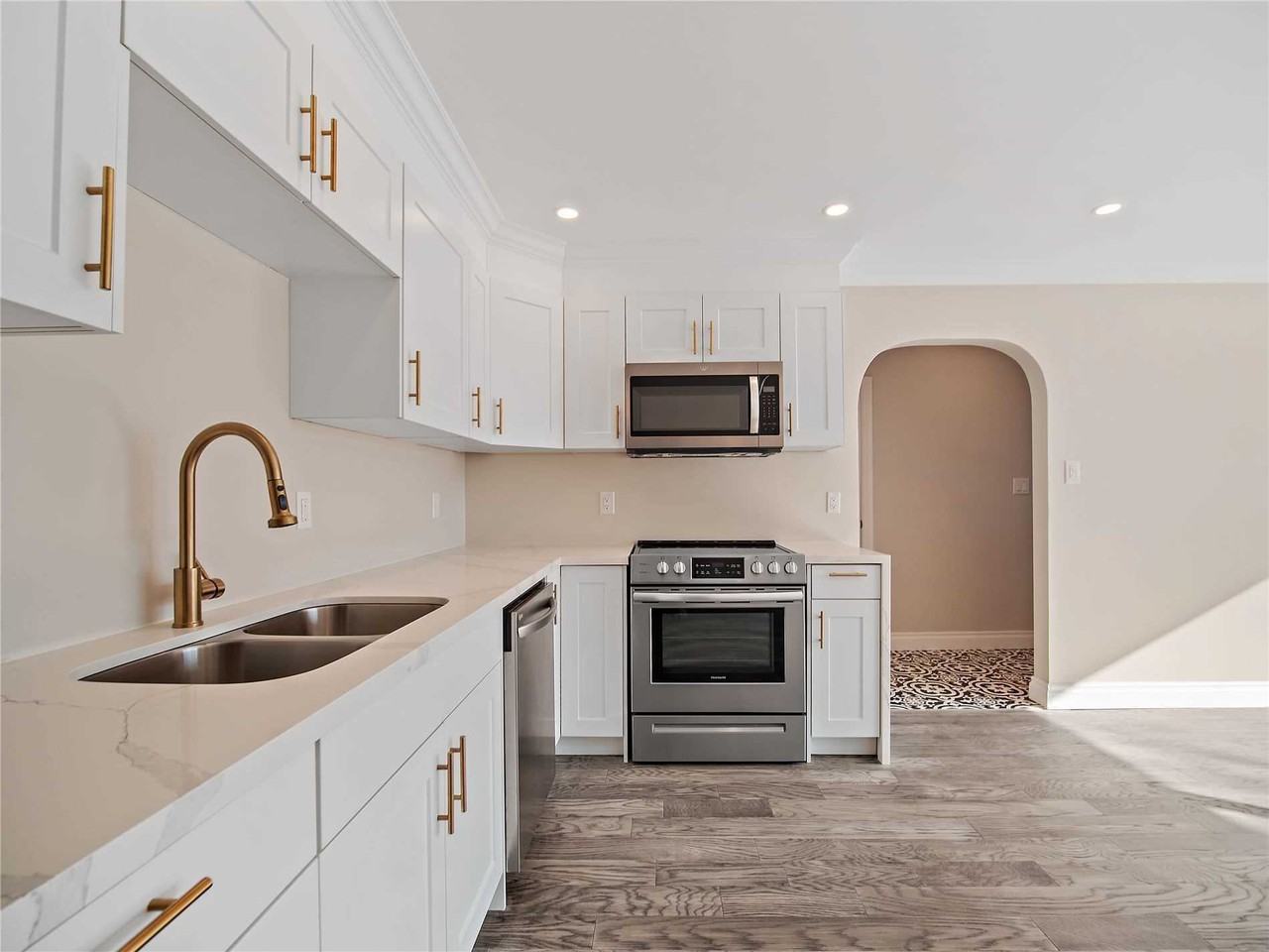 46 Sunset Drive - Photo 3 of 11