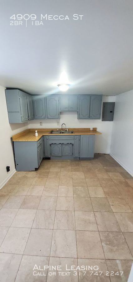 4909 Mecca St - Photo 3 of 4