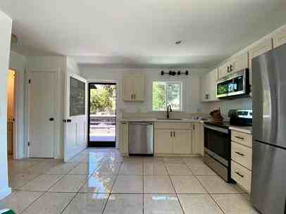 112 Pauloa Place - Photo 2 of 12