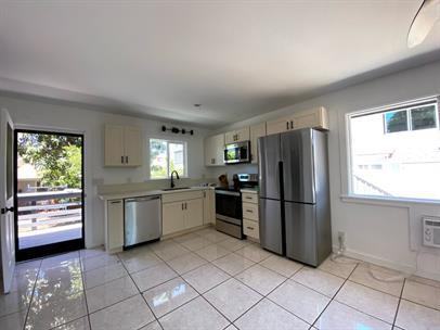 112 Pauloa Place - Photo 3 of 12