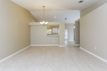 1662 Nw 97th Ave - Photo 3 of 20