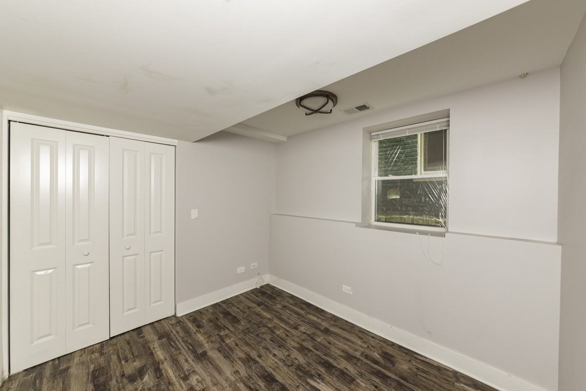 1363 W Walton St #GR - Photo 2 of 15