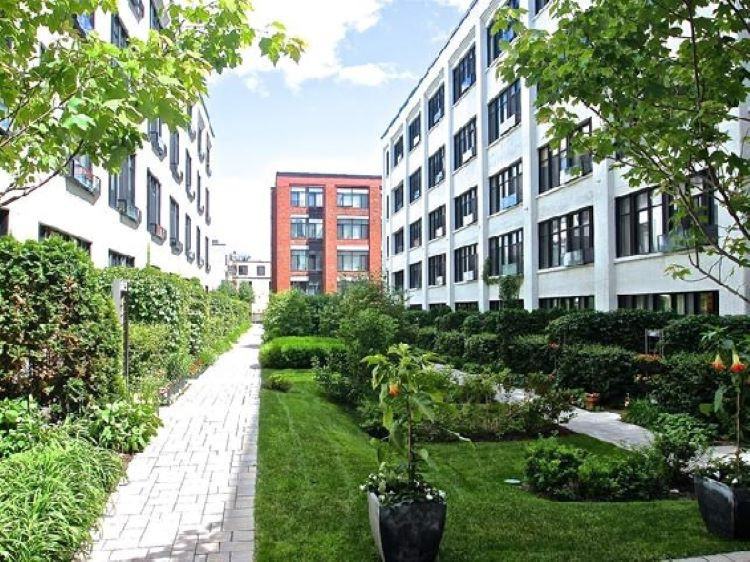 765 Rue Bourget #209