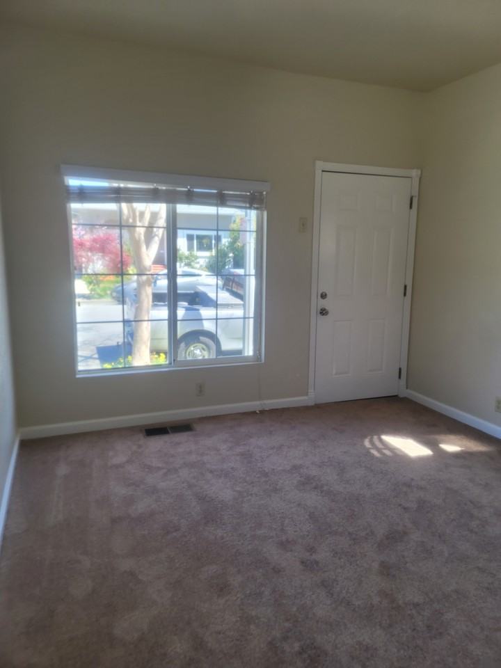 1225 Mastic Street - Photo 3 of 9