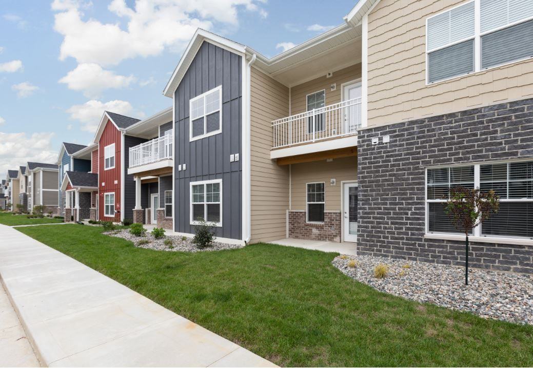 BONTERRA APARTMENTS - Photo 5 of 18