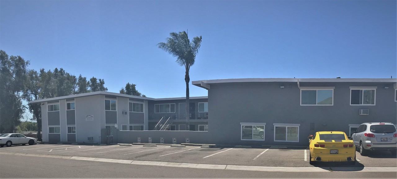 1304 ROXANNE DRUnit 3 #3 - Photo 4 of 4