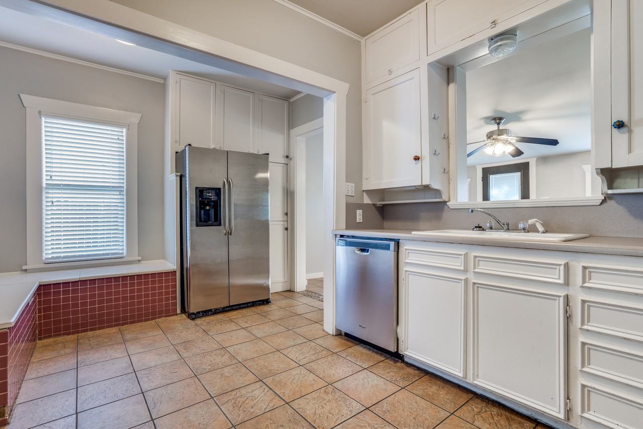 3125 Lubbock Ave #1 - Photo 4 of 17