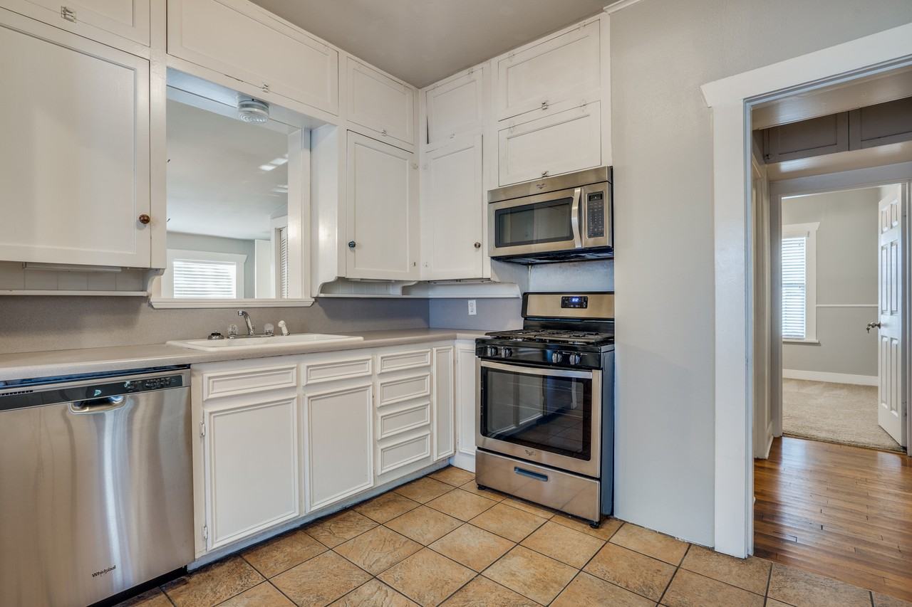 3125 Lubbock Ave #1 - Photo 5 of 17