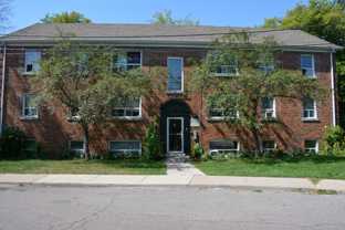 Live in Greek Town!  Walk/short bus ride to the subway - Photo 1 of 1