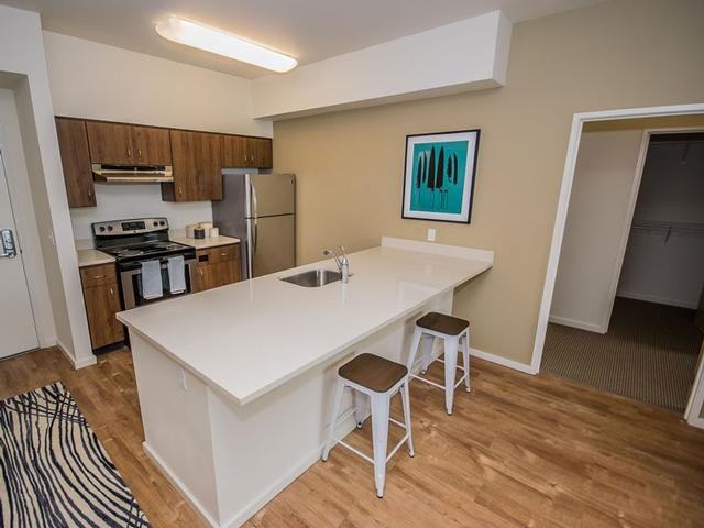 1650 Nw 13th Ave - Photo 3 of 11