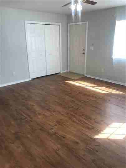 801 SE First St (New) - Photo 3 of 9