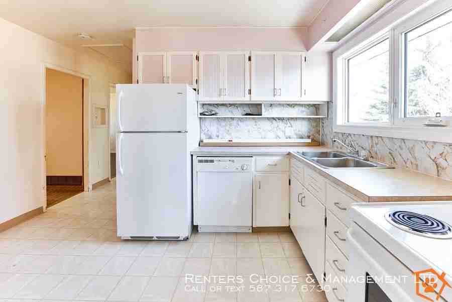 2311 17 St - Photo 3 of 13