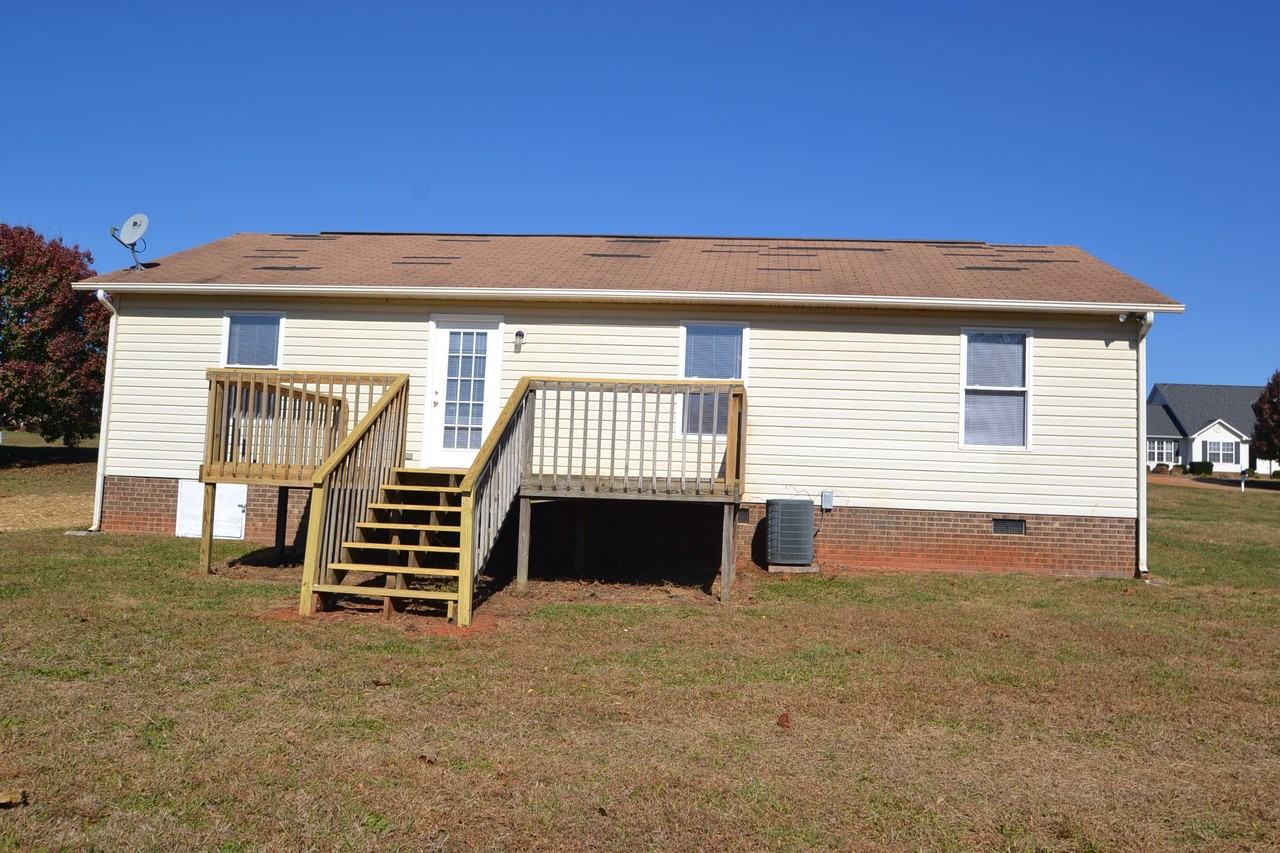 2975 Country Crossing Dr - Photo 2 of 10