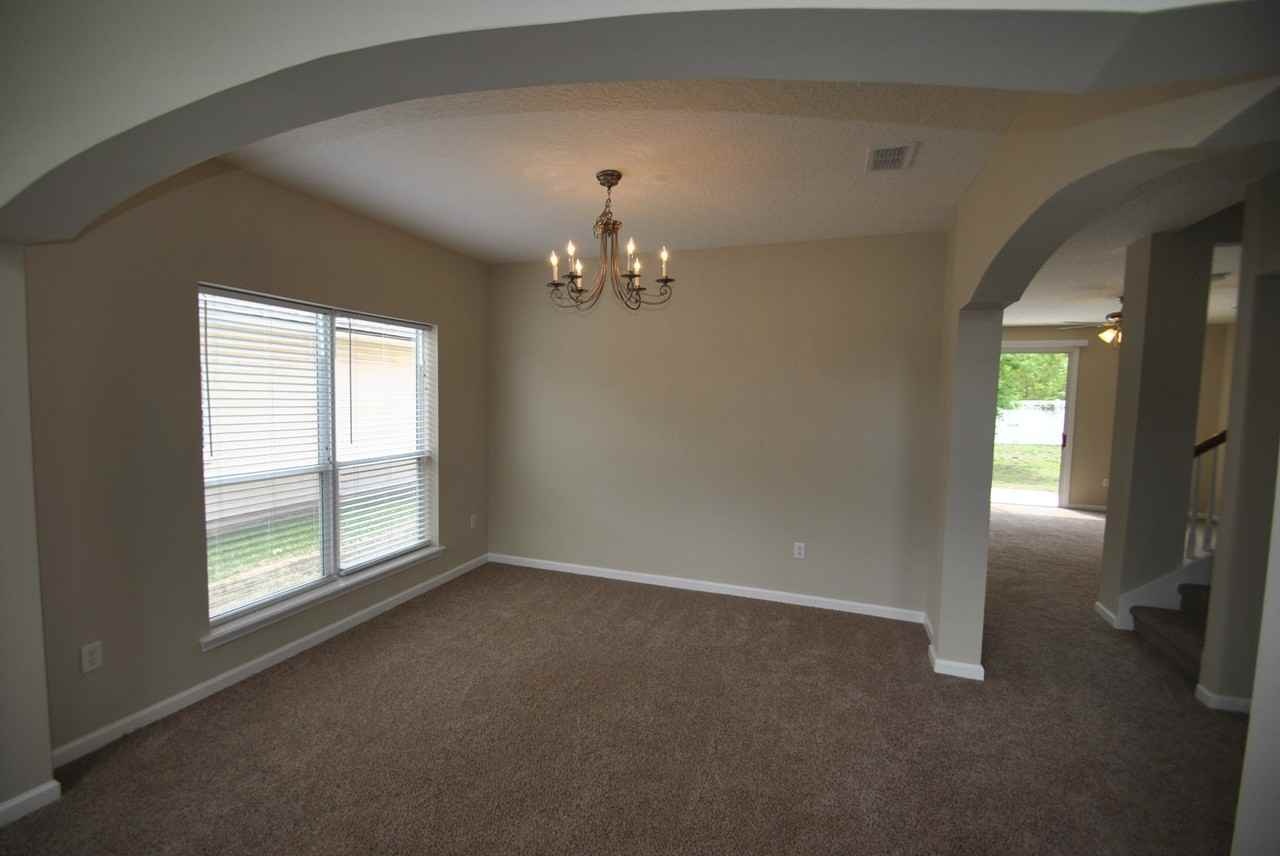 4011 Leatherwood Dr - Photo 3 of 8