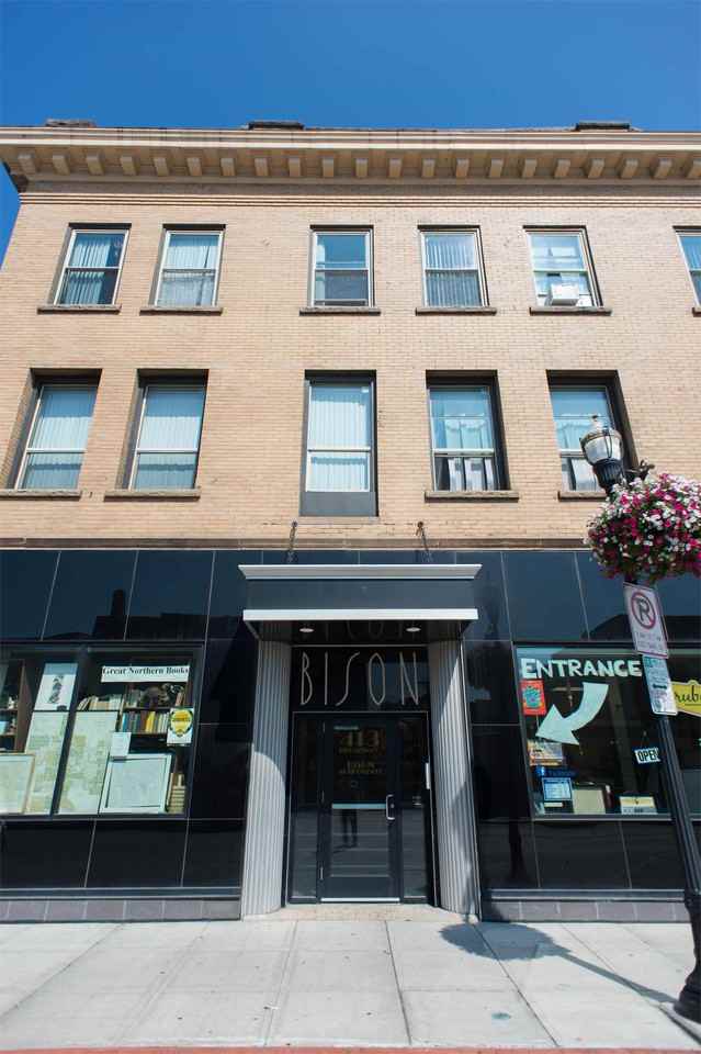 413 Broadway North - 302 #302 - Photo 2 of 5