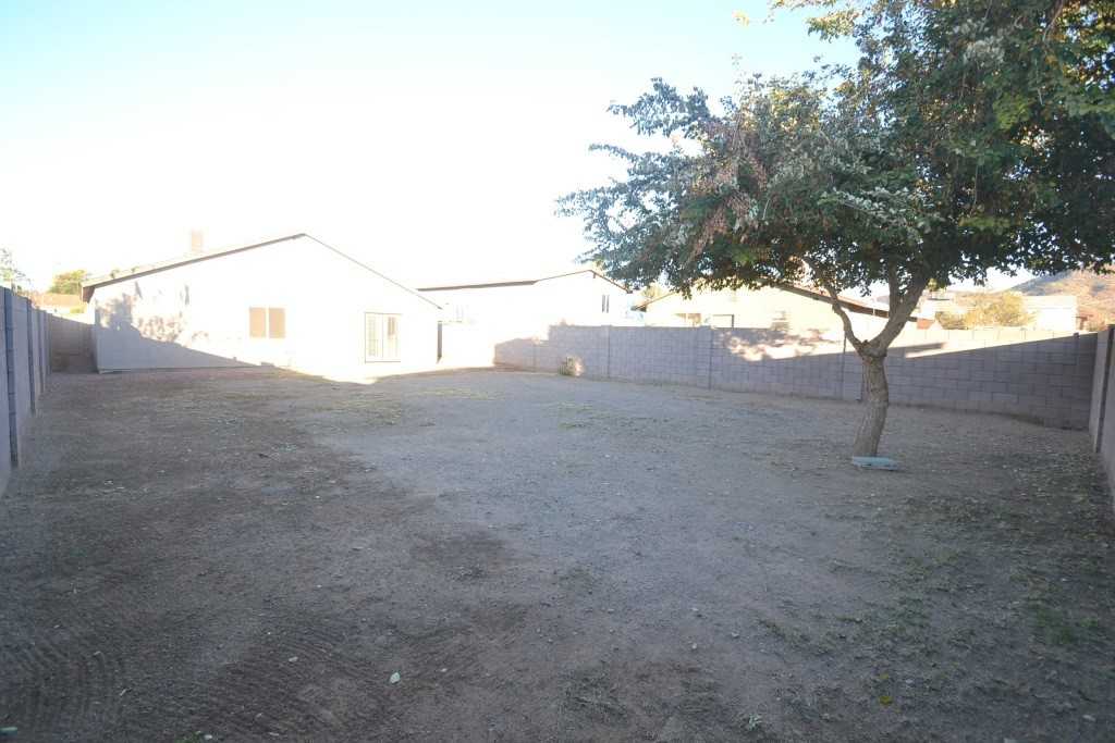 9609 N 12th Ave - Photo 2 of 16