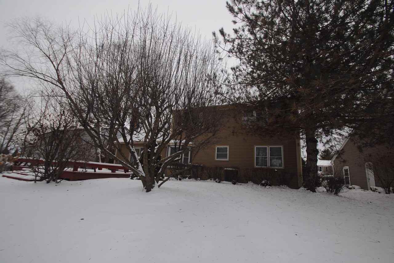 717 Old Hunt Rd - Photo 2 of 14