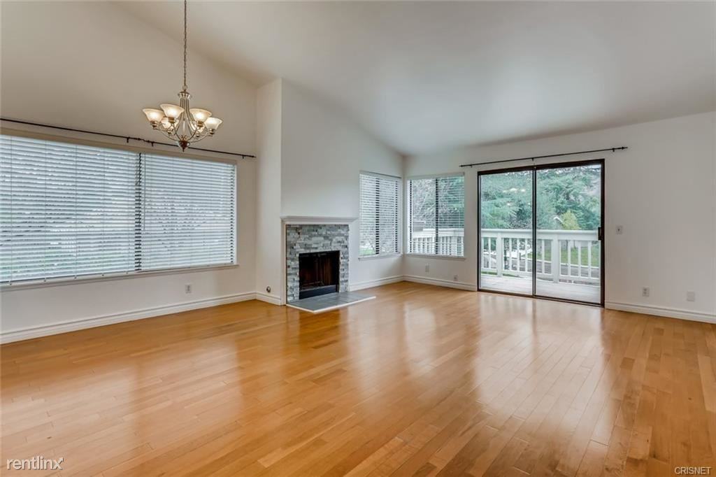 529 El Azul Cir - Photo 2 of 10