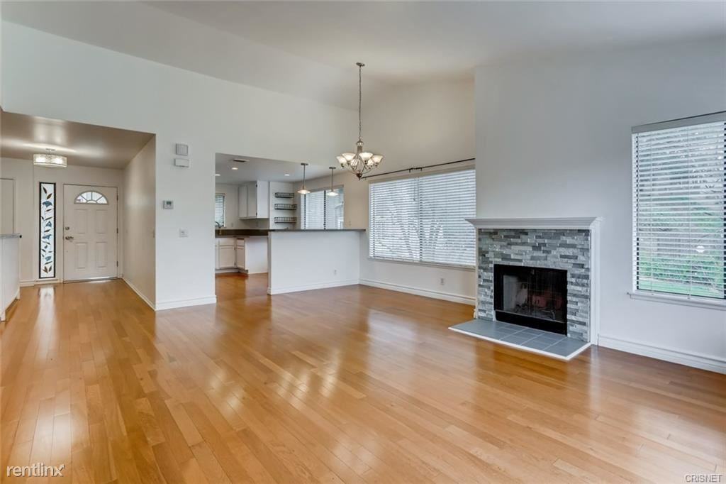 529 El Azul Cir - Photo 3 of 10