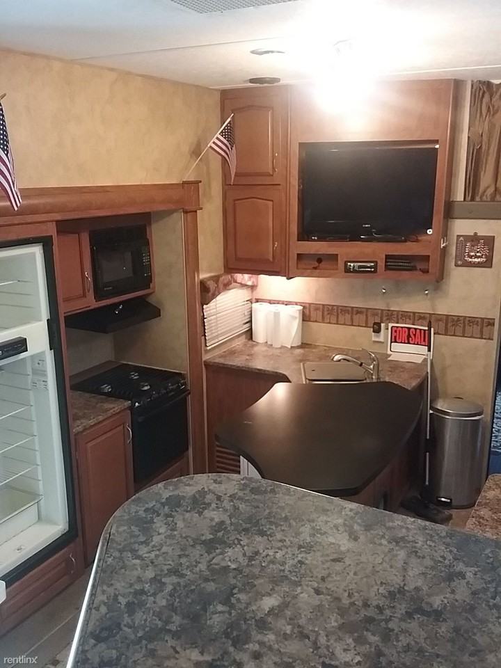 379 Backwood Dr - Photo 3 of 13