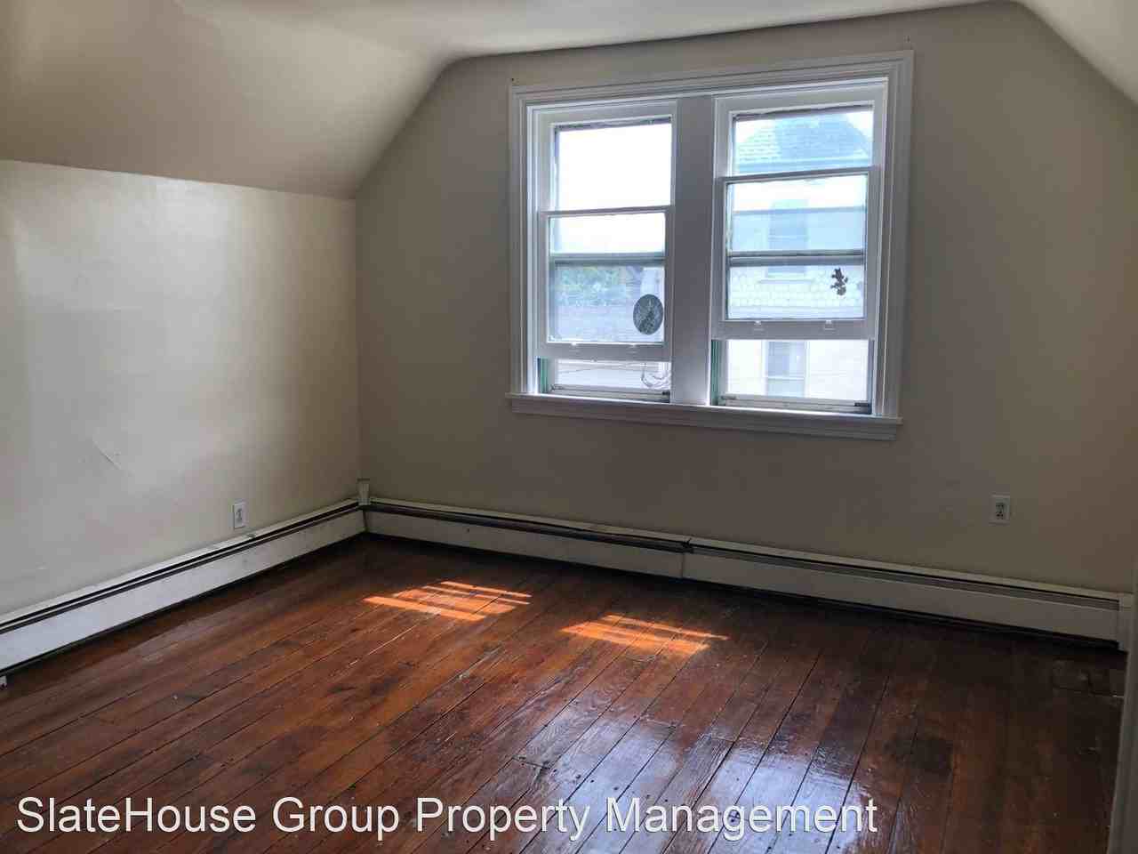 339 King St - Photo 2 of 7