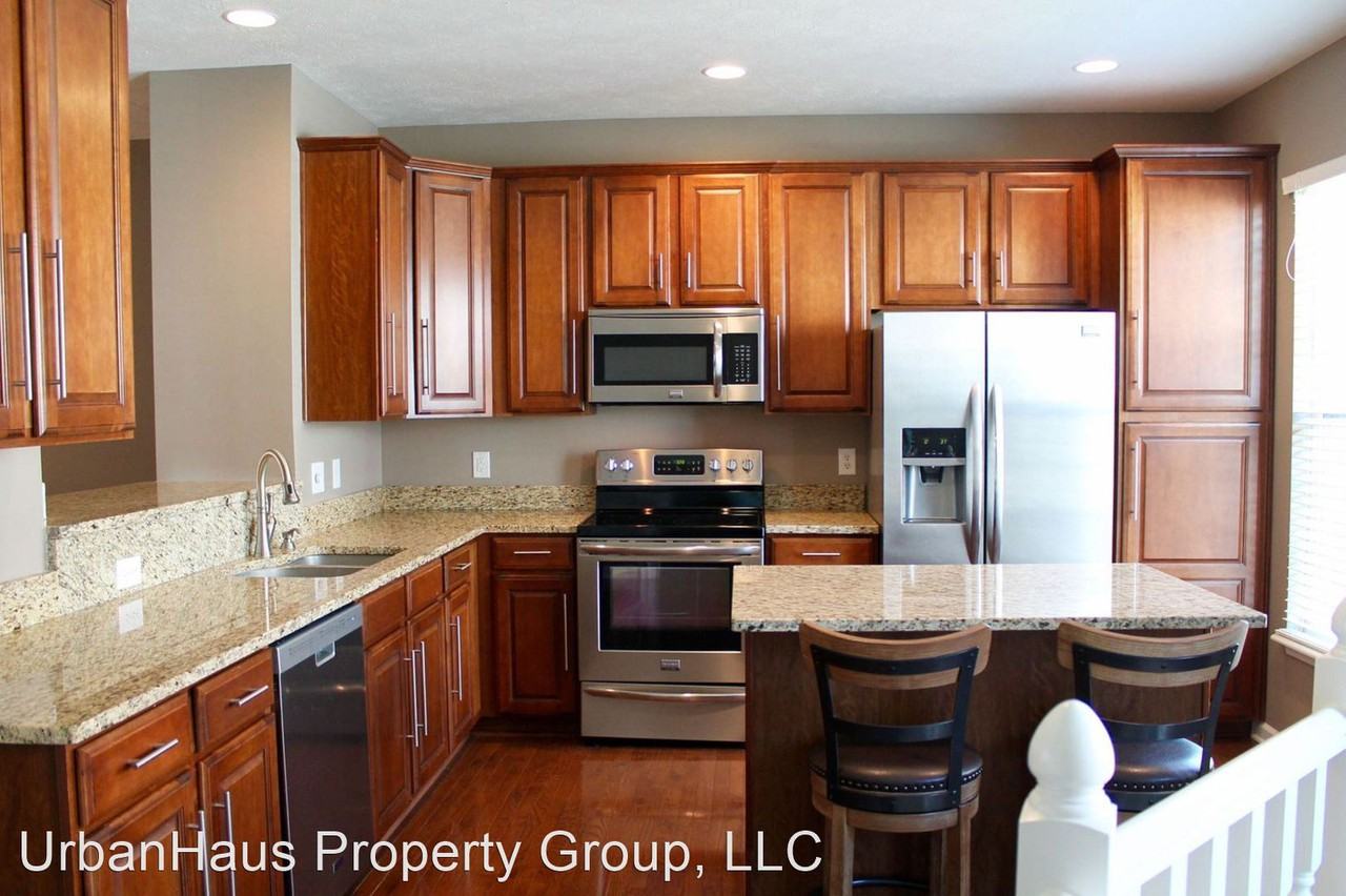 8256 Jo Ellen Dr - Photo 2 of 22