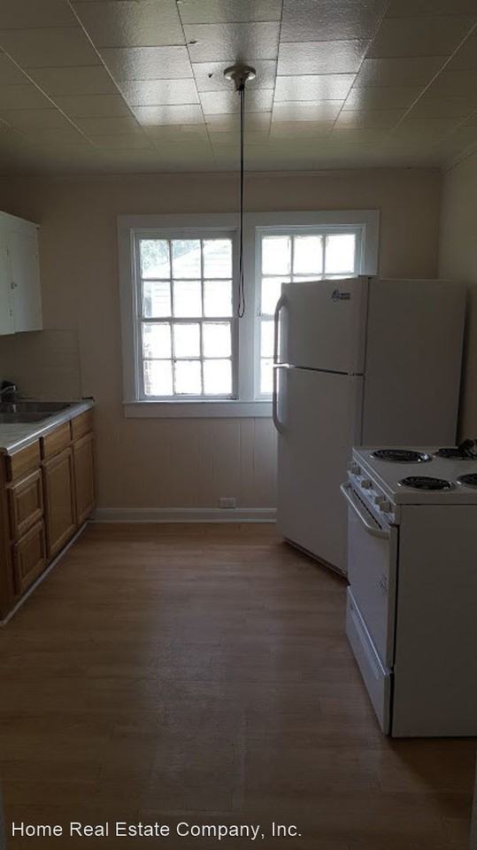 322 W 24th St - Photo 3 of 8