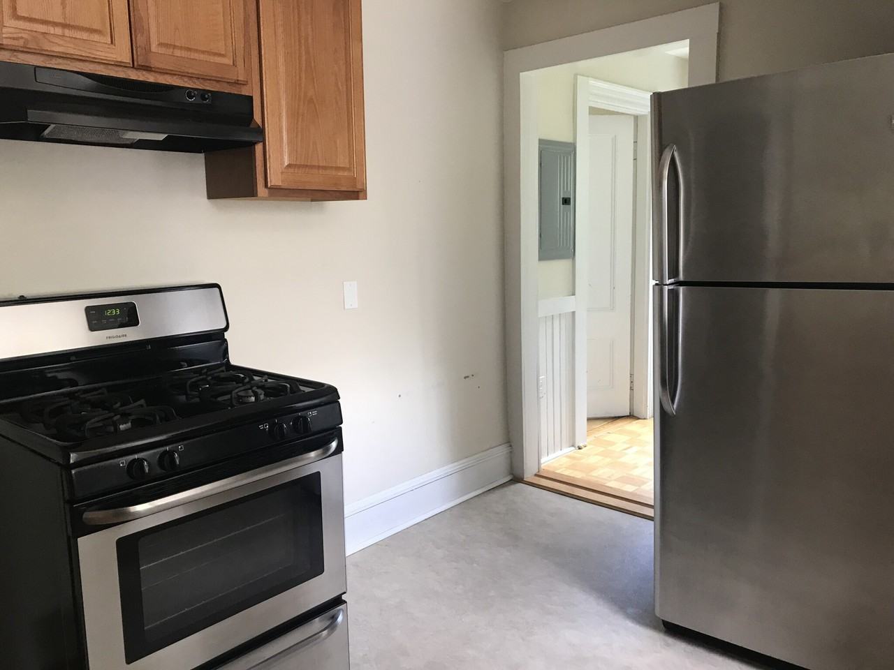 Oakview - Photo 2 of 6