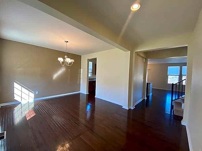 11482 Wynfair Ct - Photo 2 of 10