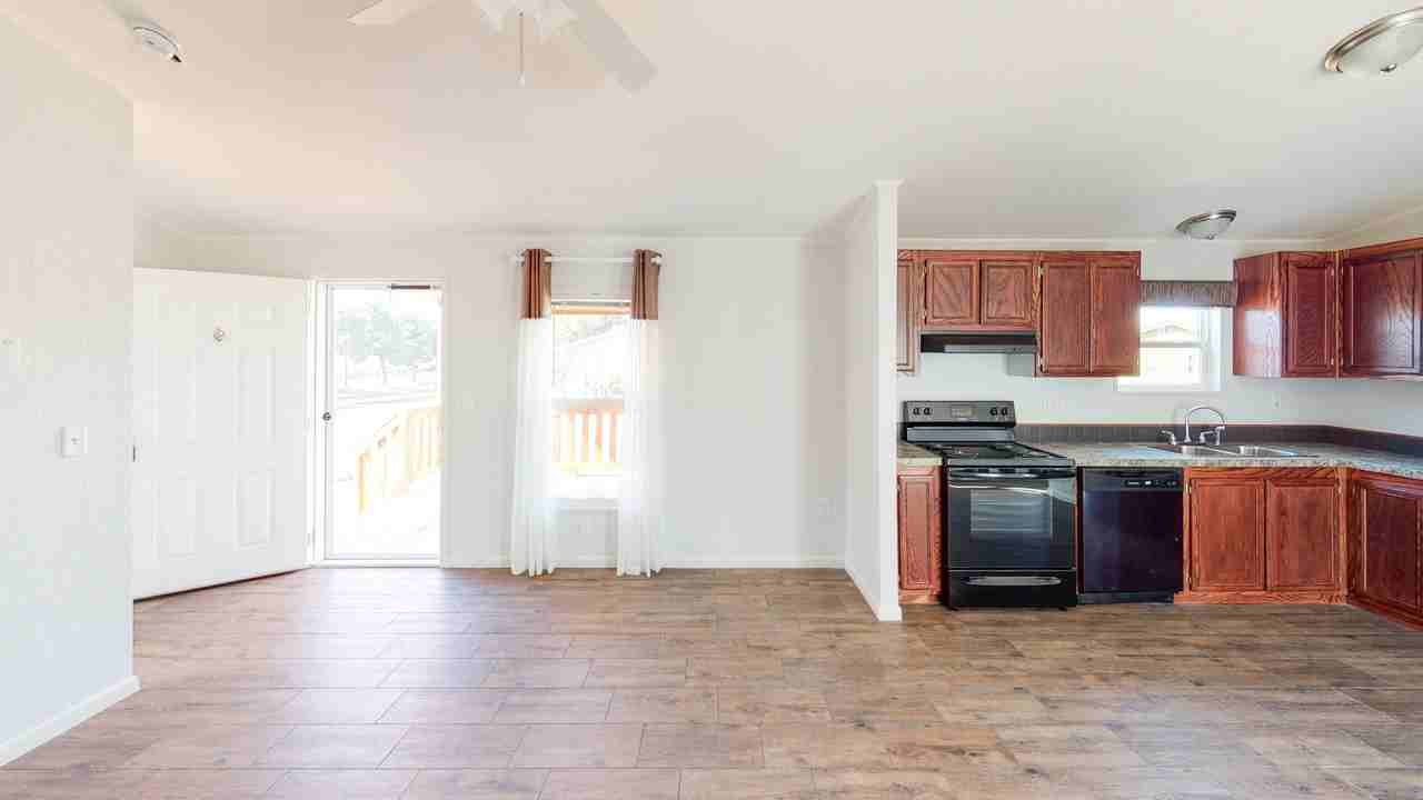 Desert Gardens - Photo 2 of 36