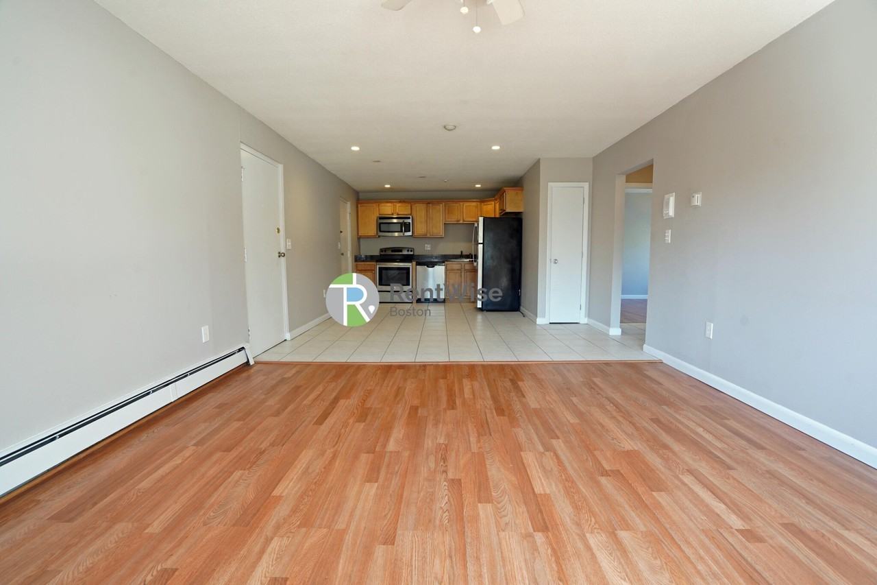 40 Park St 11, Newton, MA 02458 2 Bedroom Apartment for