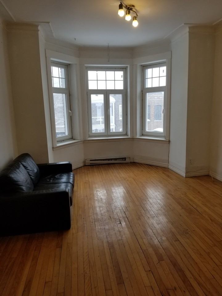 2251 Avenue Girouard, Montréal, QC H4A 3C4 2 Bedroom Apartment for