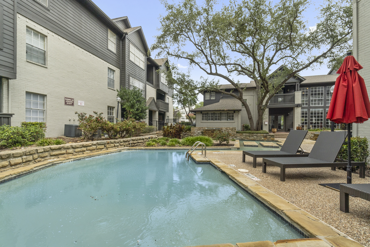 The Emerson - Photo 4 of 43