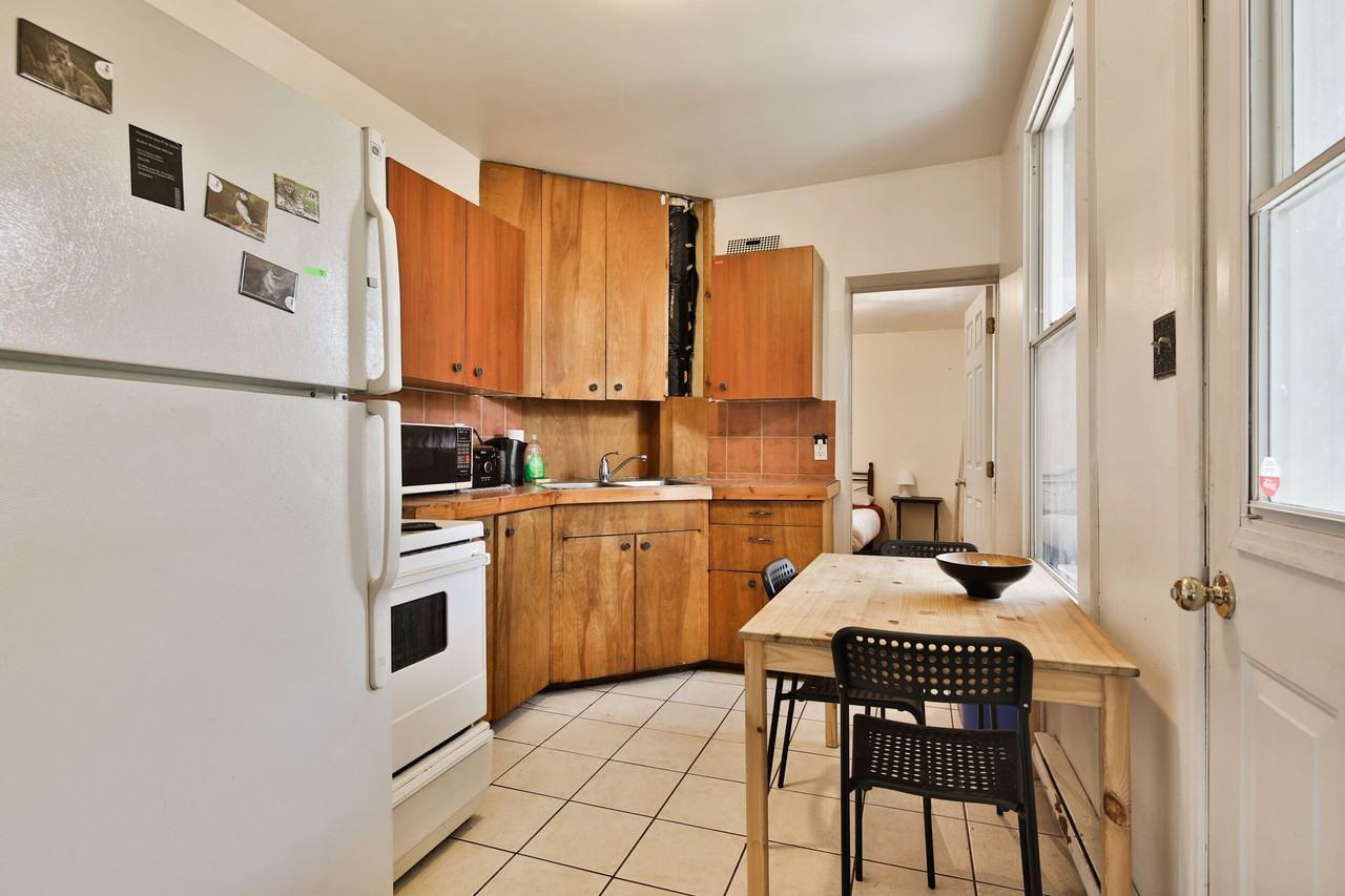 3608 Rue de Bullion - Photo 3 of 13