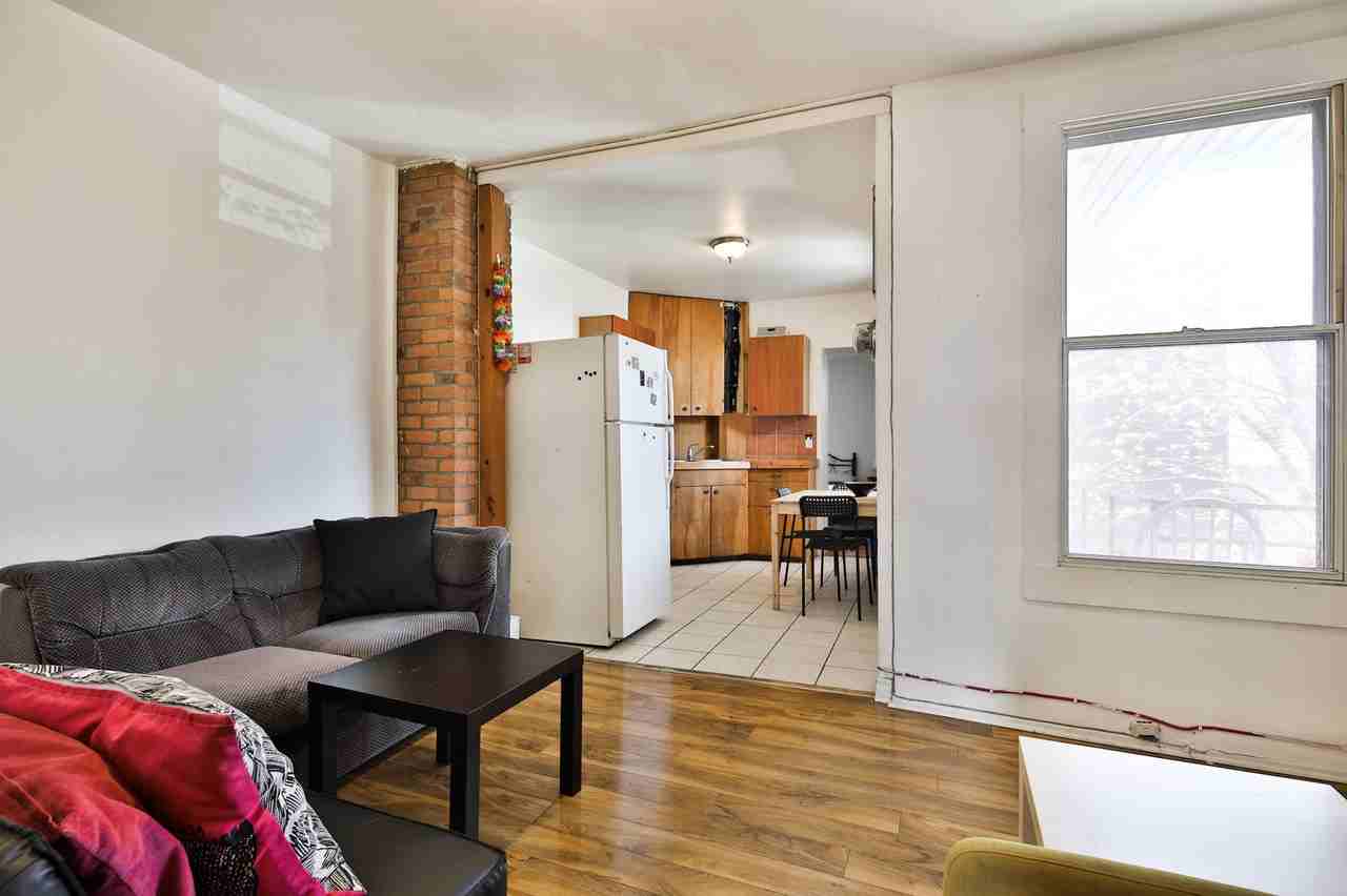 3608 Rue de Bullion - Photo 2 of 13