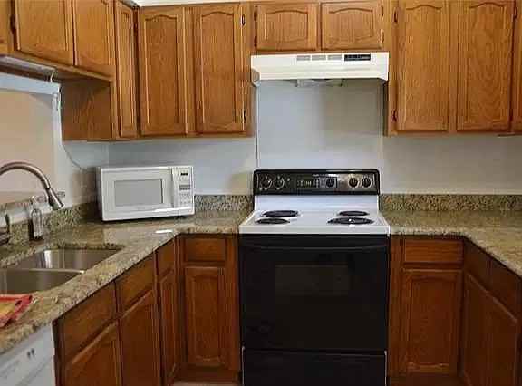 808 Rock Creek Drive - Photo 2 of 21