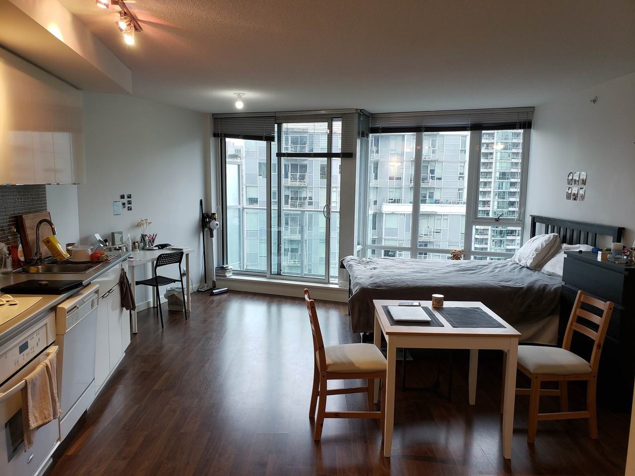 Cambie St. & Robson St #2208 - Photo 5 of 13