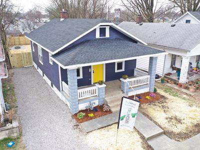 1627 E Indiana St - Photo 2 of 5