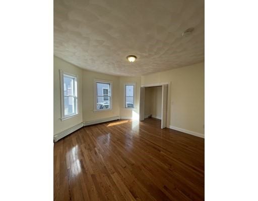 68 Williams Street #1 - Photo 4 of 8