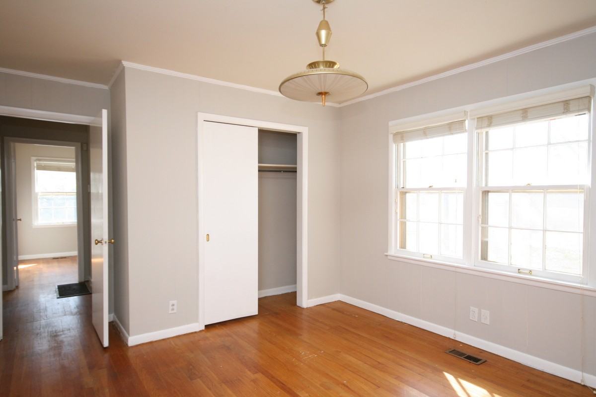 2002 Laverne Dr Nw #1 - Photo 2 of 14