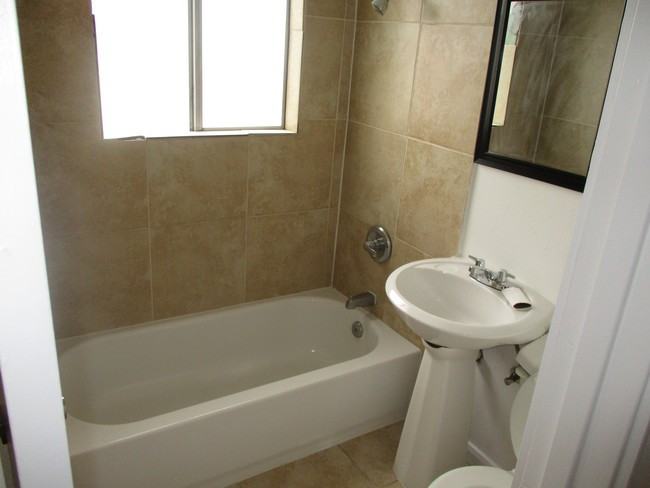 2409 Bastrop - 1 #2409-01 - Photo 2 of 10