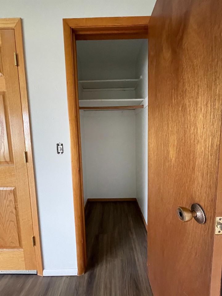 402 Kennedy Dr #2A - Photo 3 of 9