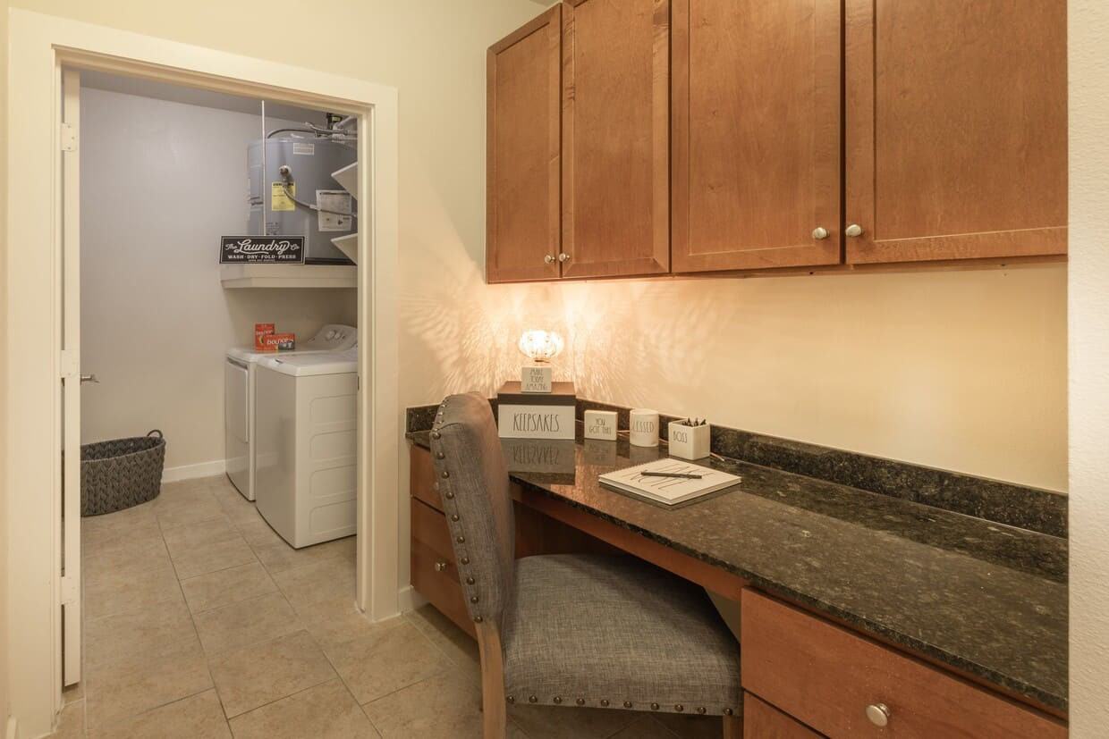 2618 Harris Blvd - Photo 3 of 17