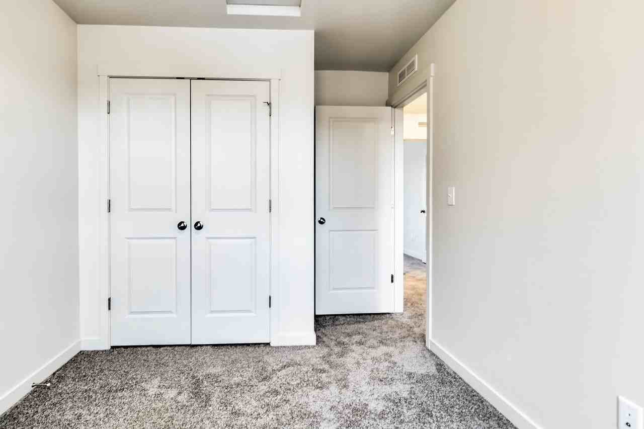 1021 E Iowa Ave #1 - Photo 5 of 8