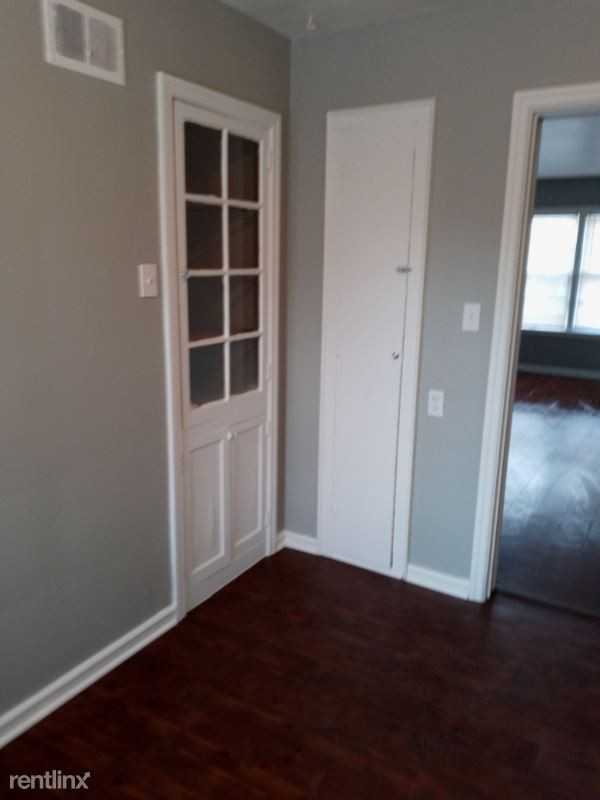 2605 W Victory Ln - Photo 3 of 12