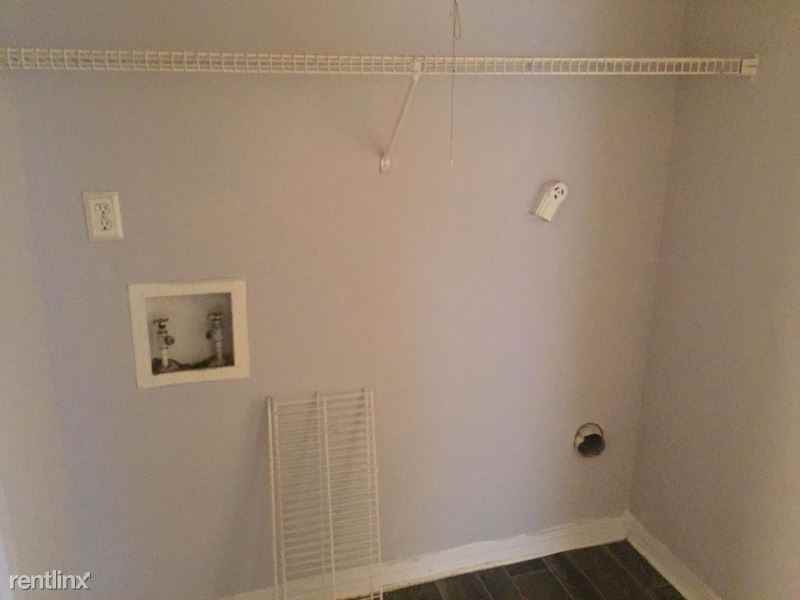 459 459 Lombard St 2C - Photo 3 of 13