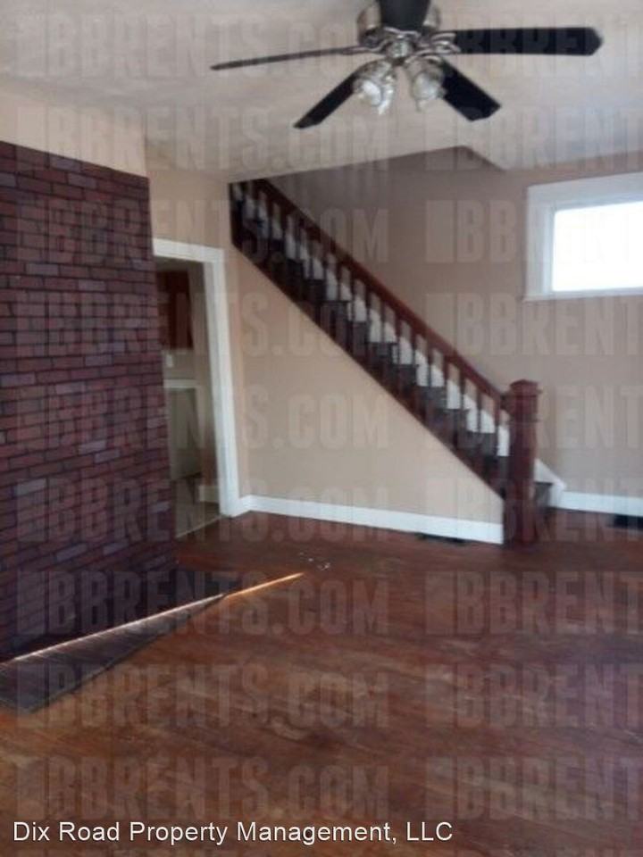 2211 Pleasant Ave - Photo 3 of 12