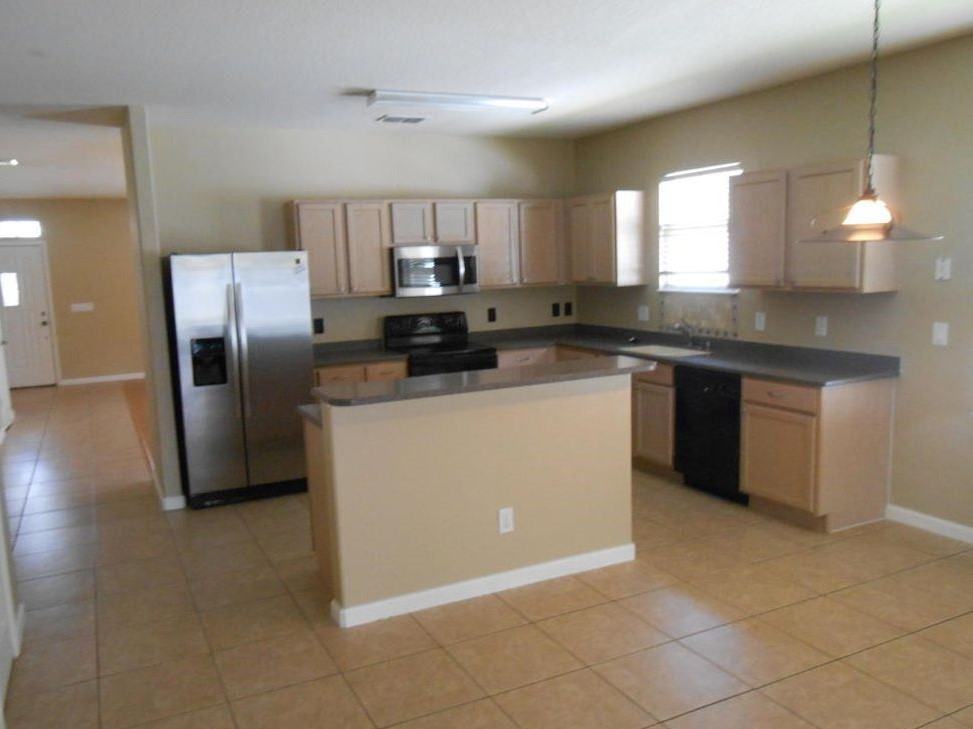 642 Cressa Cir - Photo 3 of 10